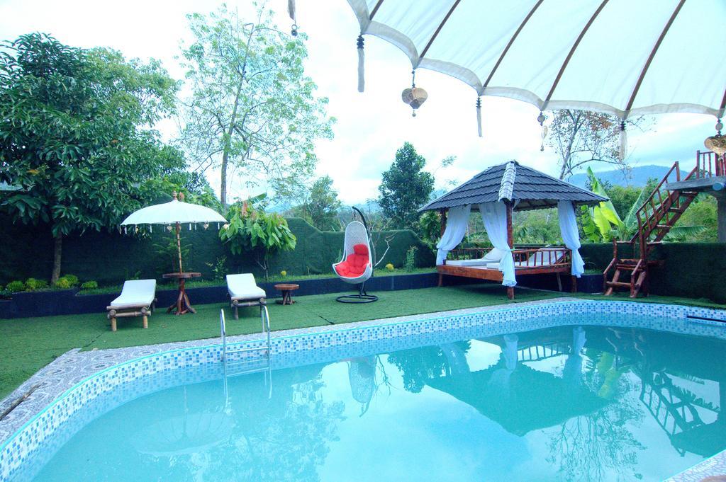 Lorent La Villa Padang  Esterno foto
